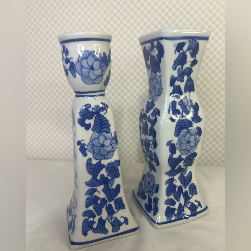 2 Vintage Japanese Blue & White Vases– Wide Base Floral Hand Painted Mint - Picture 3 of 7